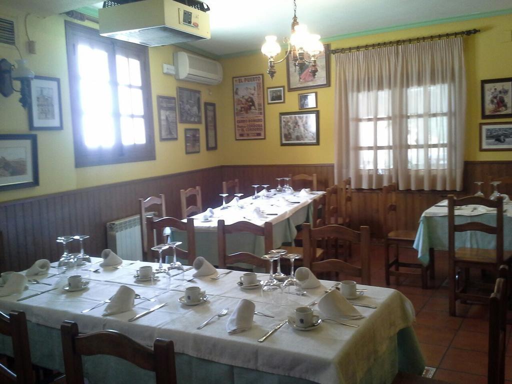 Hostal Restaurante Villa De Sepulveda Luaran gambar