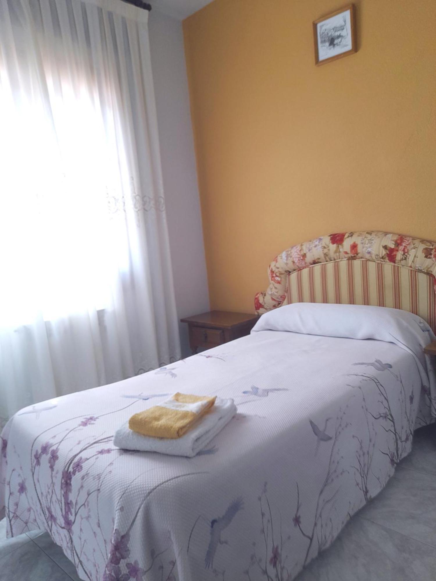 Hostal Restaurante Villa De Sepulveda Bilik gambar