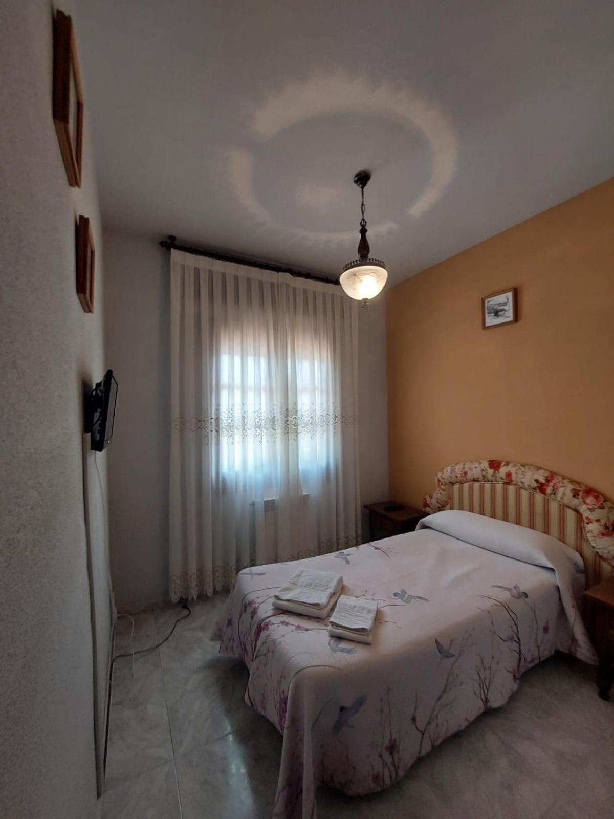 Hostal Restaurante Villa De Sepulveda Luaran gambar