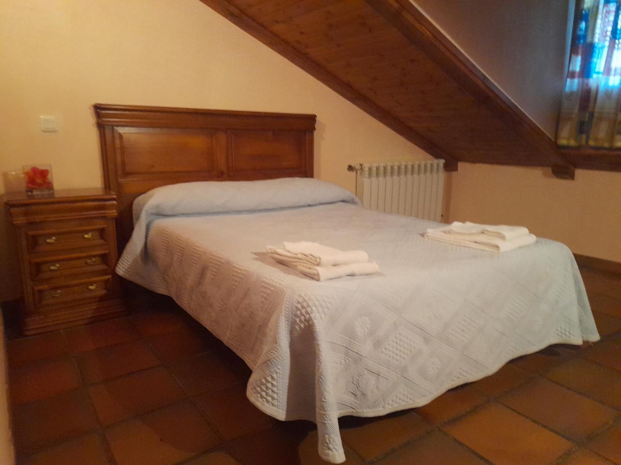 Hostal Restaurante Villa De Sepulveda Luaran gambar