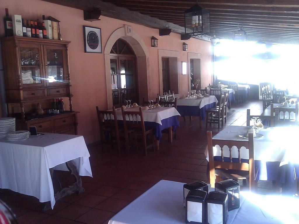 Hostal Restaurante Villa De Sepulveda Luaran gambar